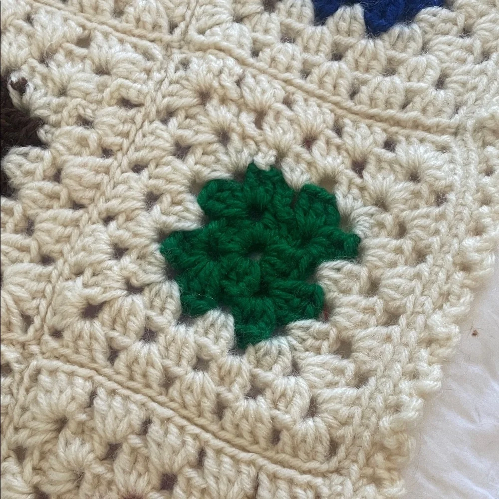 Colorful Crochet granny square afghan Blanket-throw vintage